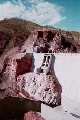 New front of Roosevelt Dam