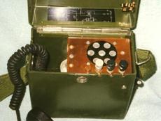 65式军用携带式磁石电话机