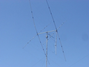 Rob's cubical quad antenna. Click to enlarge.