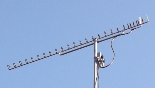 The 2-way amplifier fitted at the mast-head