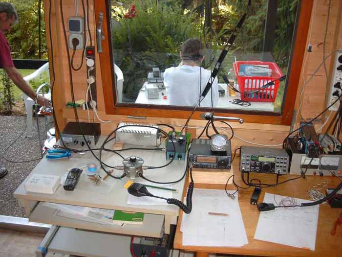 25 The shack equipped with TS-50 and K2