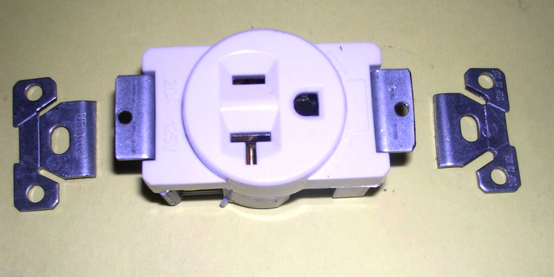 AC POWER MONITOR RECEPTACLE