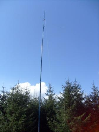 The 80m antenna on GI/AH-009
