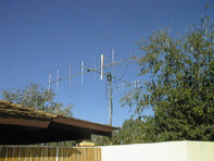 antenna2s.JPG (52598 bytes)