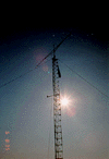 Mobilni stolp ob sonnem zahodu