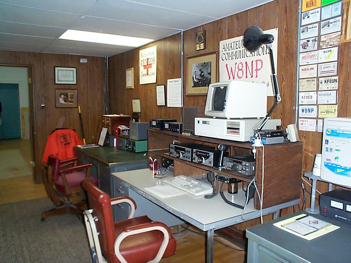 The W8NP Station