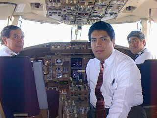 Image of xe1a en cabina 757 lima - mexico.jpg