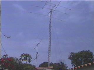 House radio antenna 