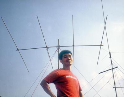 antenna.jpg (20246 bytes)