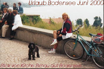 Flocki und Frauchen mit Blick auf Bodensee