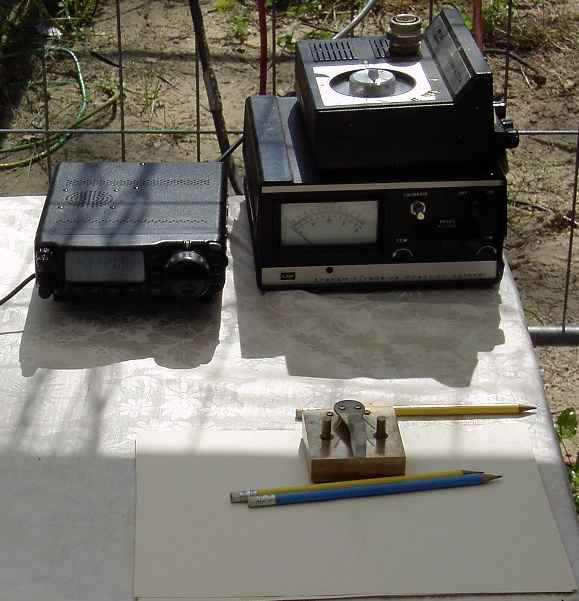 Arbeitsplatz mit FT 100 und Drehgerte