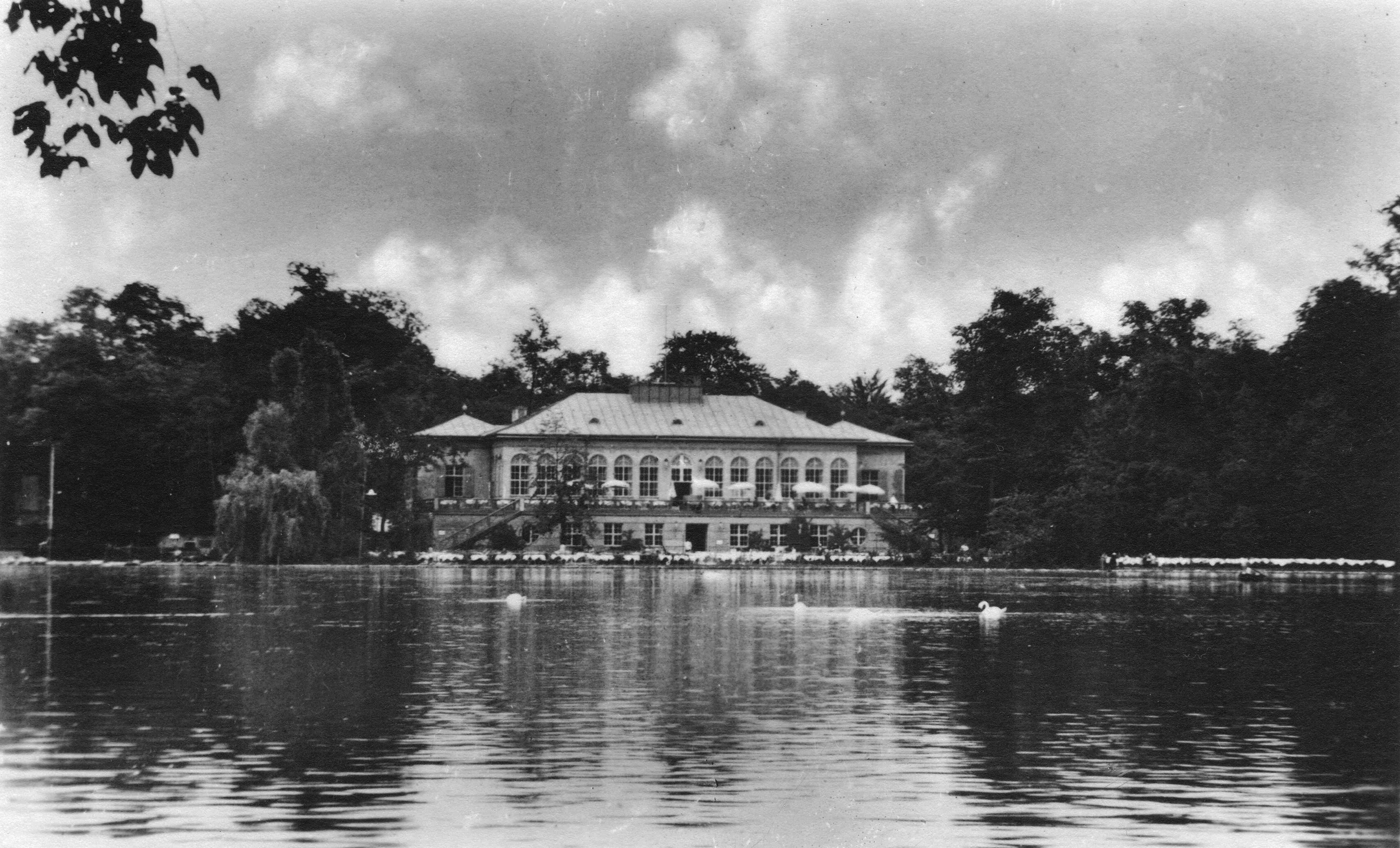 Gaststätte Seehaus am Kleinhesseloher See des Englischen Garten, Postkarte gelaufen 5.7.1942, Privatbesitz
