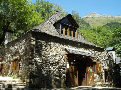 12082005-BARRADOS-SAUT DETH PISH-RESTAURANT-1.JPG