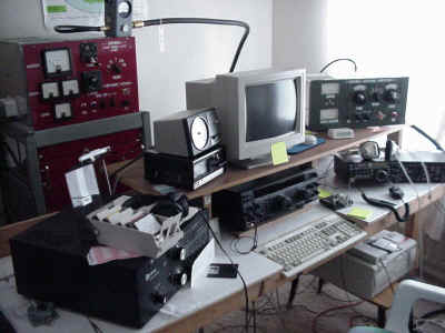 Shack2.jpg (261567 bytes)