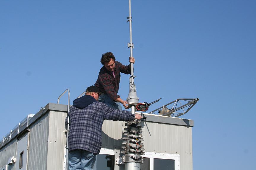 N1JOY & W2DAN Installing Antennas