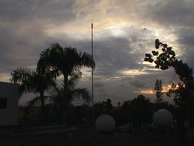 6:00pm look my antenna!