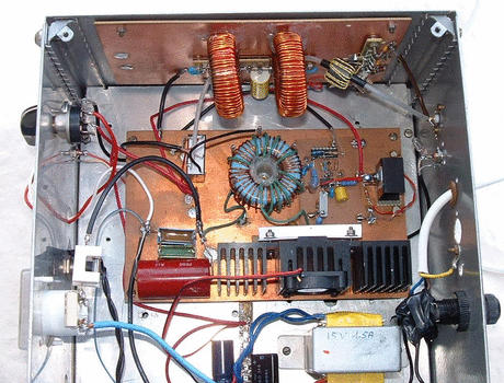 136 kHz 200 W transmitter