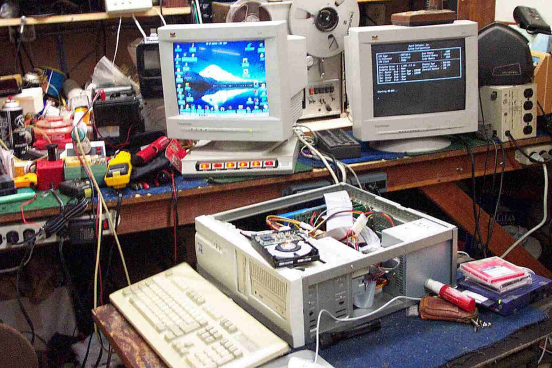 BILL'S ELECTRONICS SHOP - TAPE RECORDERS - AUDIO - TV