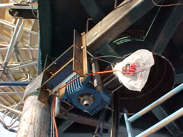 drive5.JPG (74047 bytes)