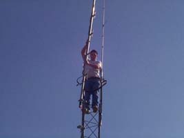 chris_tower2_vaca_200.JPG (5794 bytes)