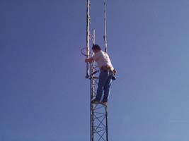 chris_tower3_vaca_200.JPG (5854 bytes)