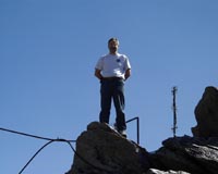 JimRock3-200.JPG (8152 bytes)