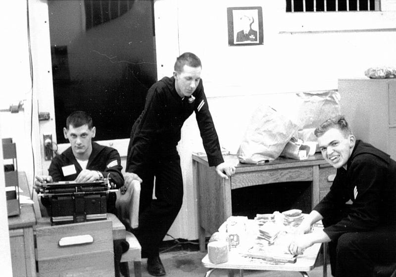 K6NCG - packing goodies to go home before Christmas, 1962