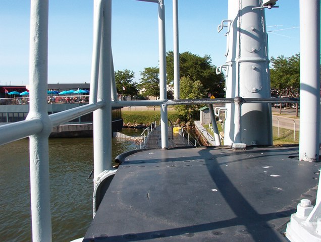FD2004UssCod_039.JPG