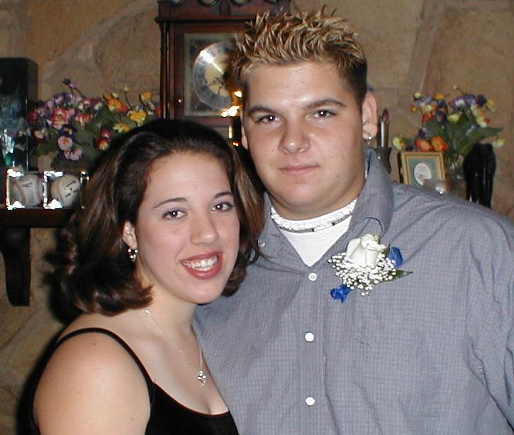 Josh-Katie-homecoming.jpg (63960 bytes)