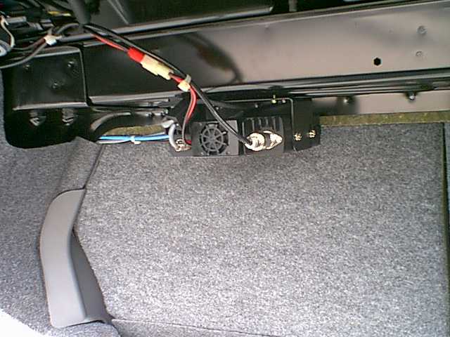 KG6MVB's Radio in trunk.