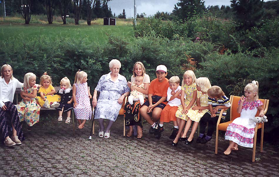 Julie Ludvigsen and her descendants