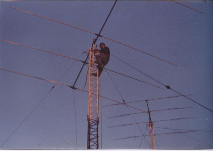Ed work on 15m. monoband yagi tower