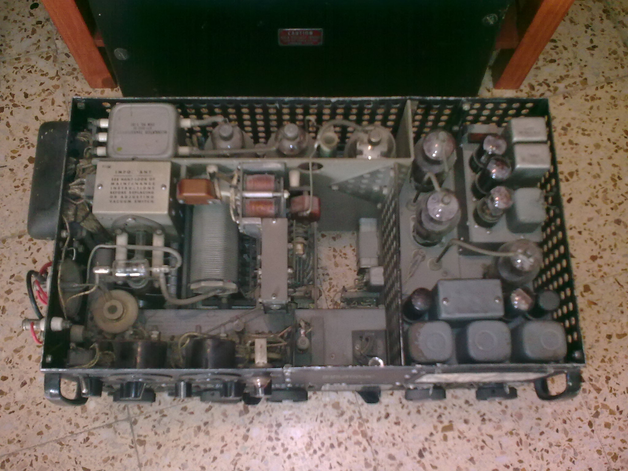 collins art13 vista interna