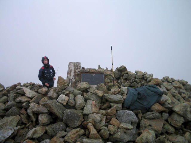 Summit shelter on Arenig Fawr