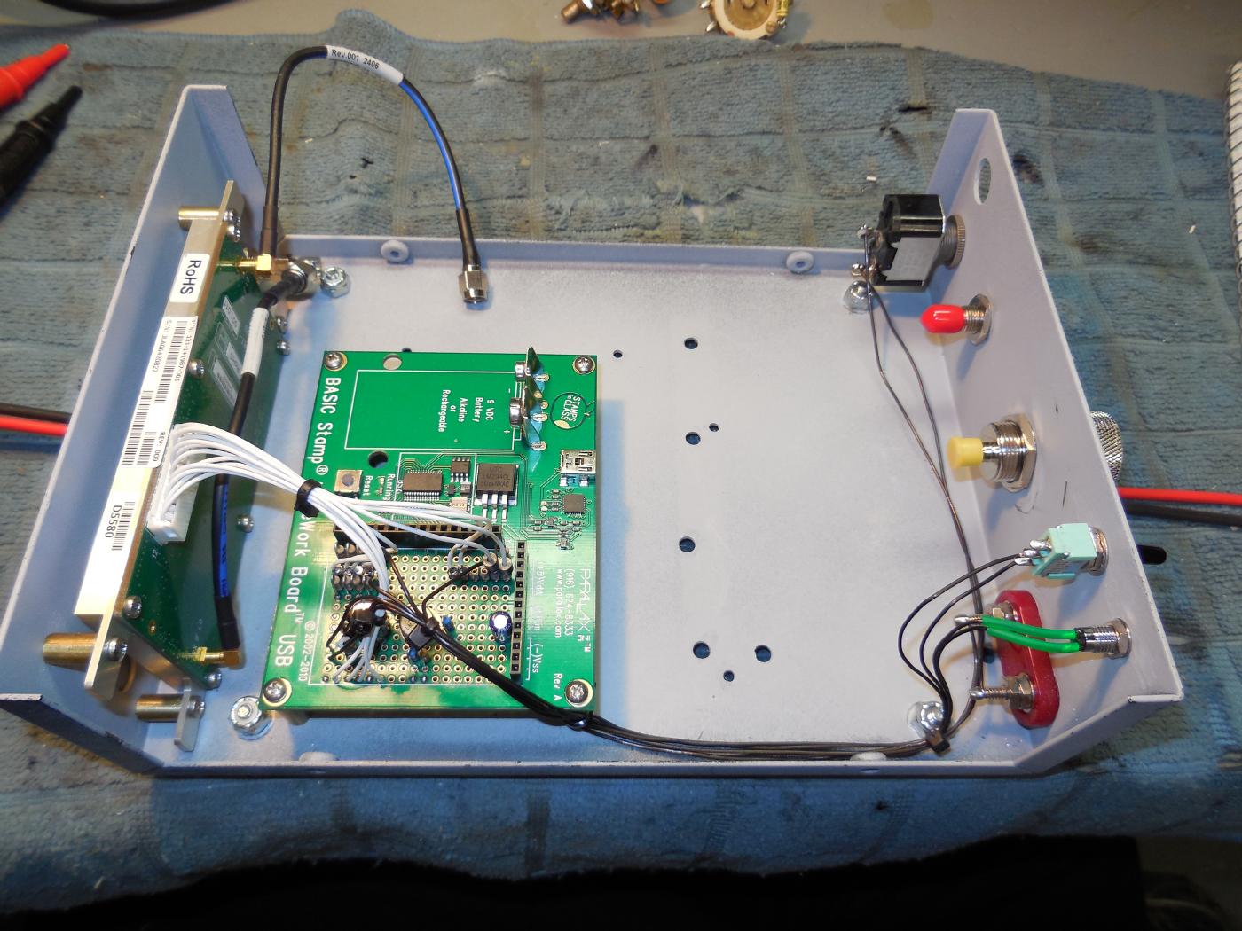 Tracking Generator for a HP8569 Spectrum Analyzer