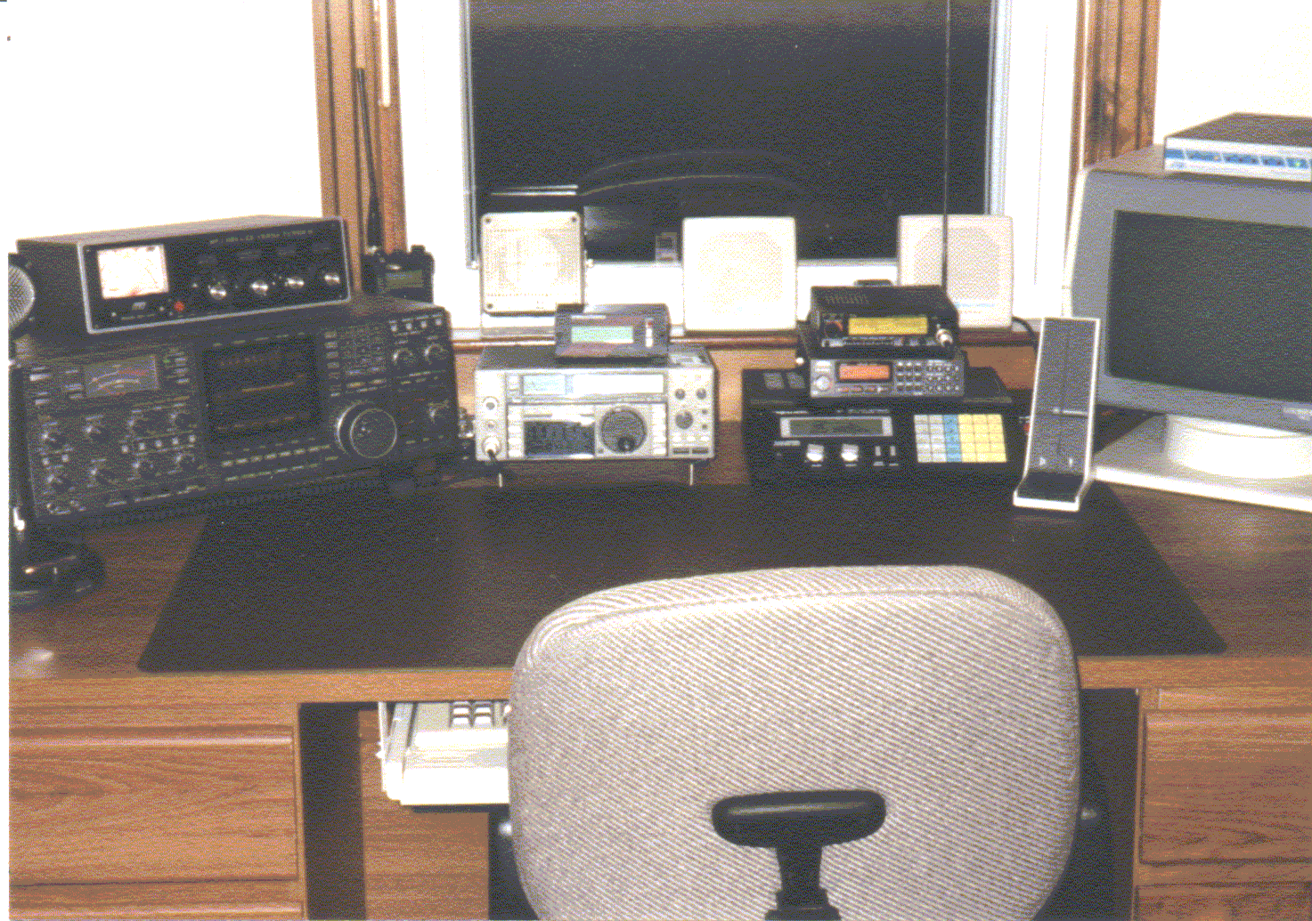 shack2.gif (526285 bytes)