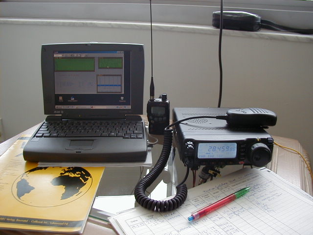 YAESU FT100 Transceiver and ACER 313TLaptop