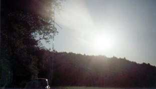 Pohled na anténu 2*10el.DL7KM při západu slunce