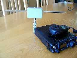 Home made portable VHF/UHF dipole on a Yaesu FT-817ND