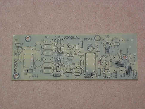 VXO_DUAL_BAND_CONTRARIADO.jpg (56305 bytes)