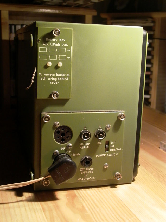 Sailor R109 HF radio