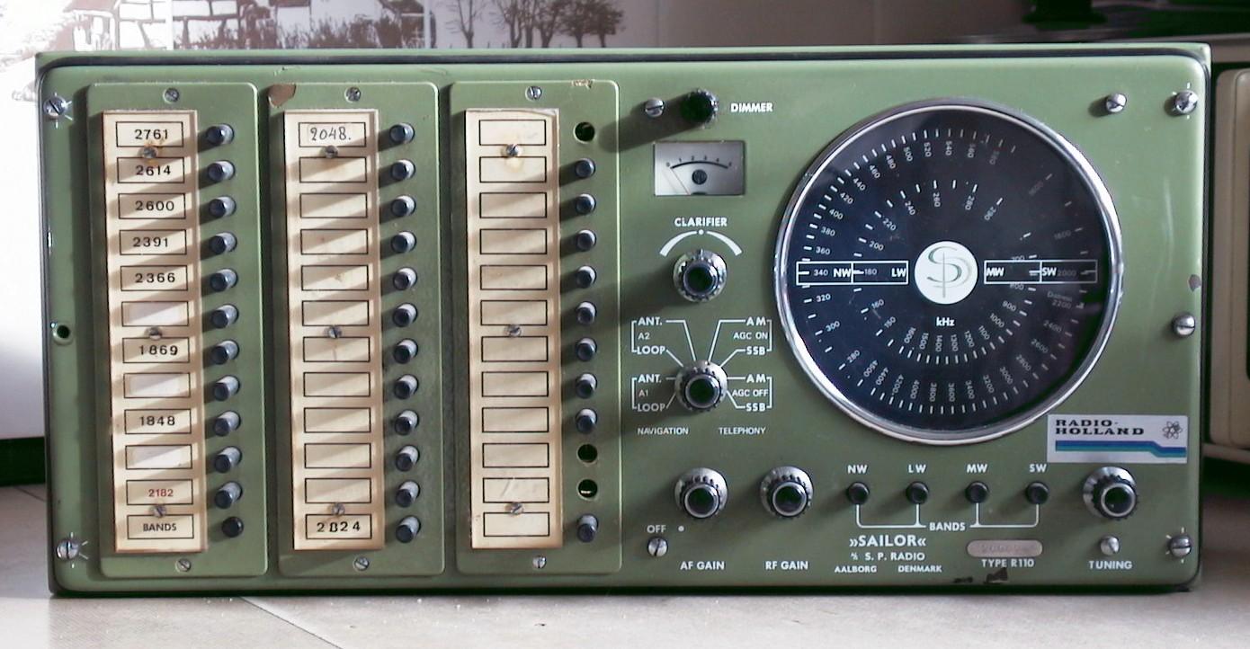 Sailor R103 until R110 HF Radio