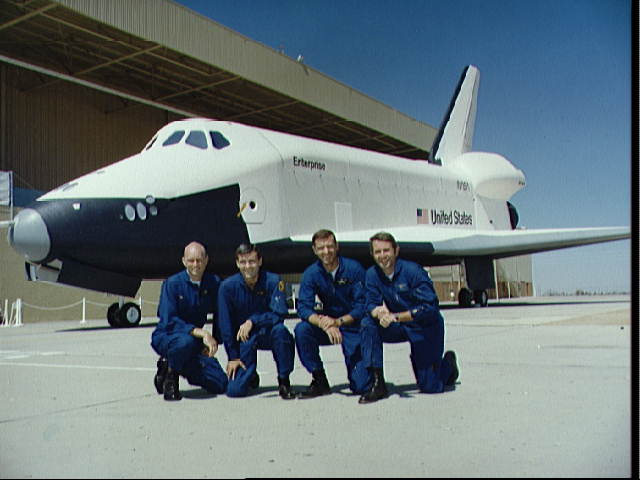shuttle10076576.jpg (38660 bytes)