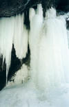 Сосульки в пещере Салавата Юлаева (5км от Медногорска) лыжный поход RZ9SWP 2003