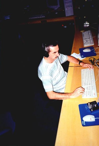 Sem PA4AO is handling 20m CW pile-up.