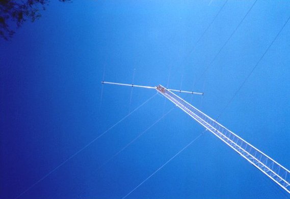 6 el. 15m YAGI antenna from the bottom.