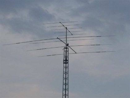 Anteny już na wieży