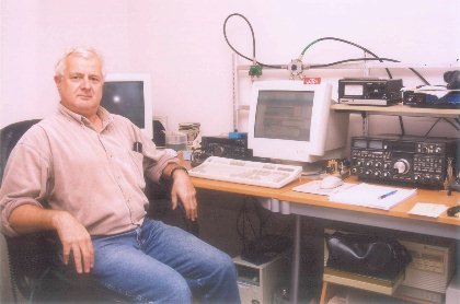 Picture of VA3PL in his shack