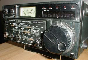 720A, My 1st ham radio. Big clunking relays and great performance, general coverage too. No notch filter?