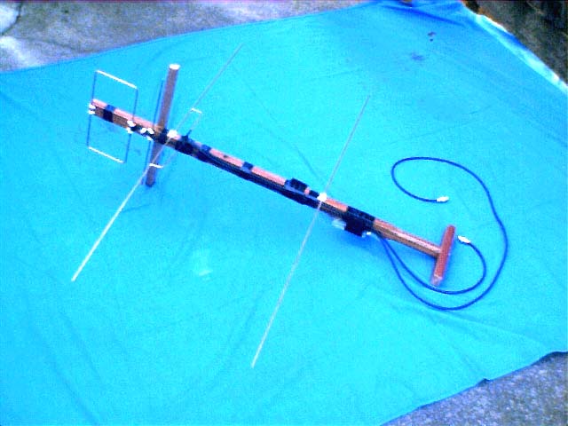 A Portable Antenna for Mode B and J Satellites